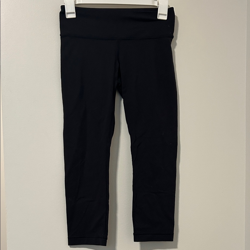 Lululemon Black Cropped Leggings Size 4